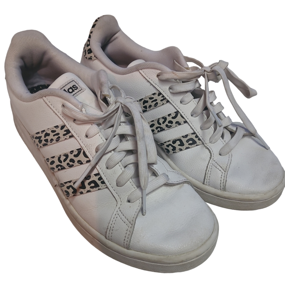 Women Adidas size 9